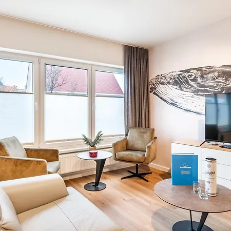 In Near The Sea, Cleaning Included Apartment *